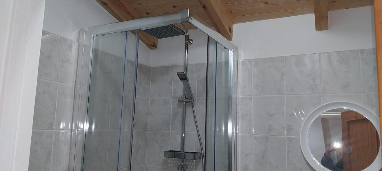 Lovely Studio In Strinilas With Its Own Pool Bagian luar foto